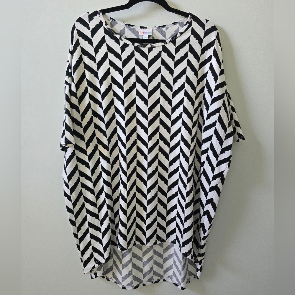 LuLaRoe Black and White Chevron Tunic